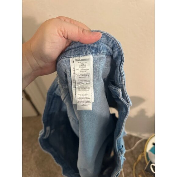 Good American Plus Size Striped Cutoff Denim Shorts - Picture 9 of 9